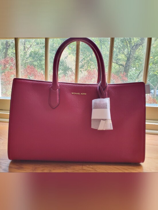 Michael Kors Handbags - Michael Kors Scarlett Medium Leather Satchel Tote Crossbody Burgandy Red BNWT
